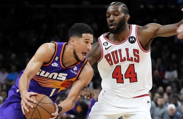 北京队翻盘公牛,布克统治全场 北京队翻盘公牛,布克统治全场