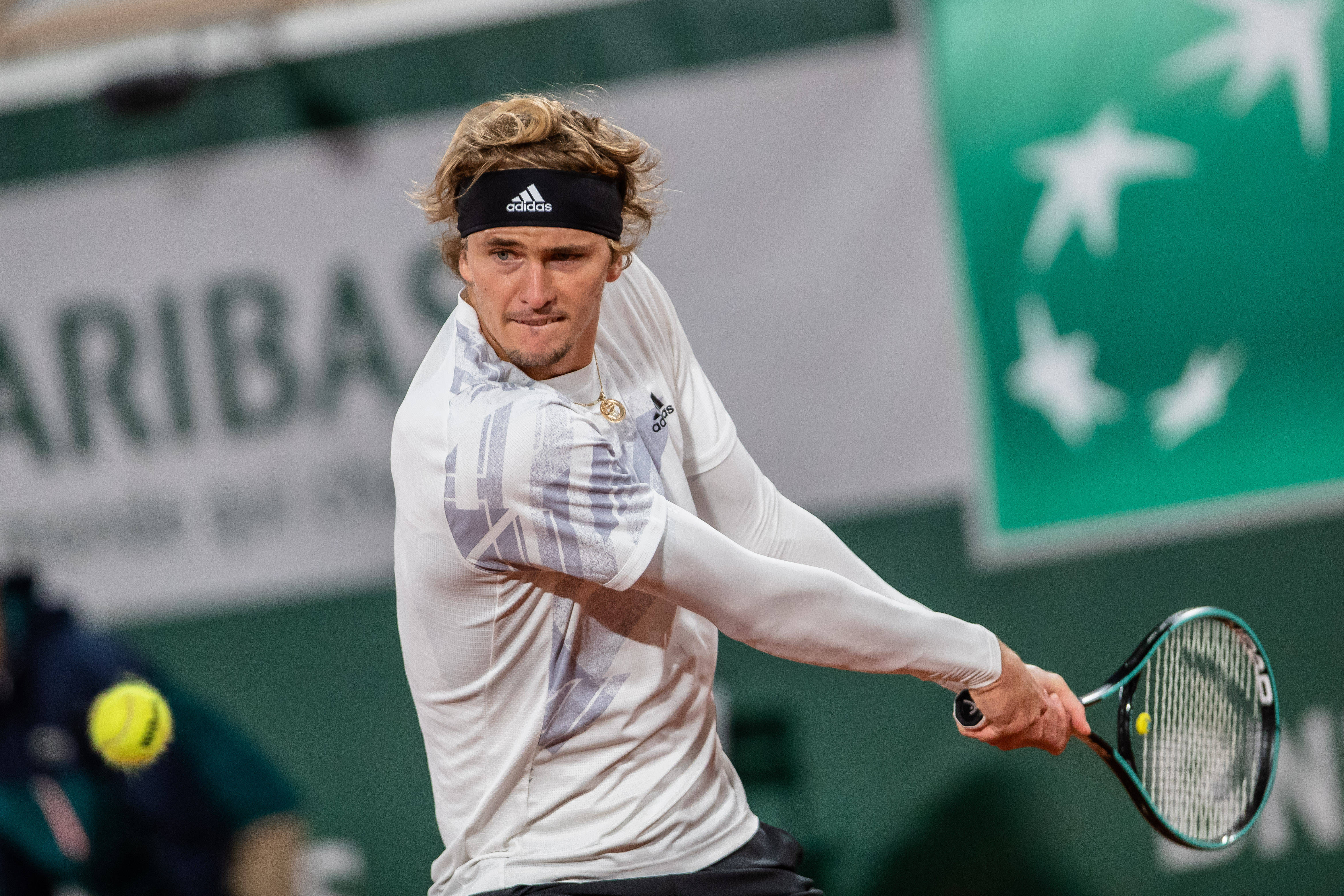 法网轻取ATP总决赛,兹维列夫惊艳四座 法网轻取ATP总决赛,兹维列夫惊艳四座