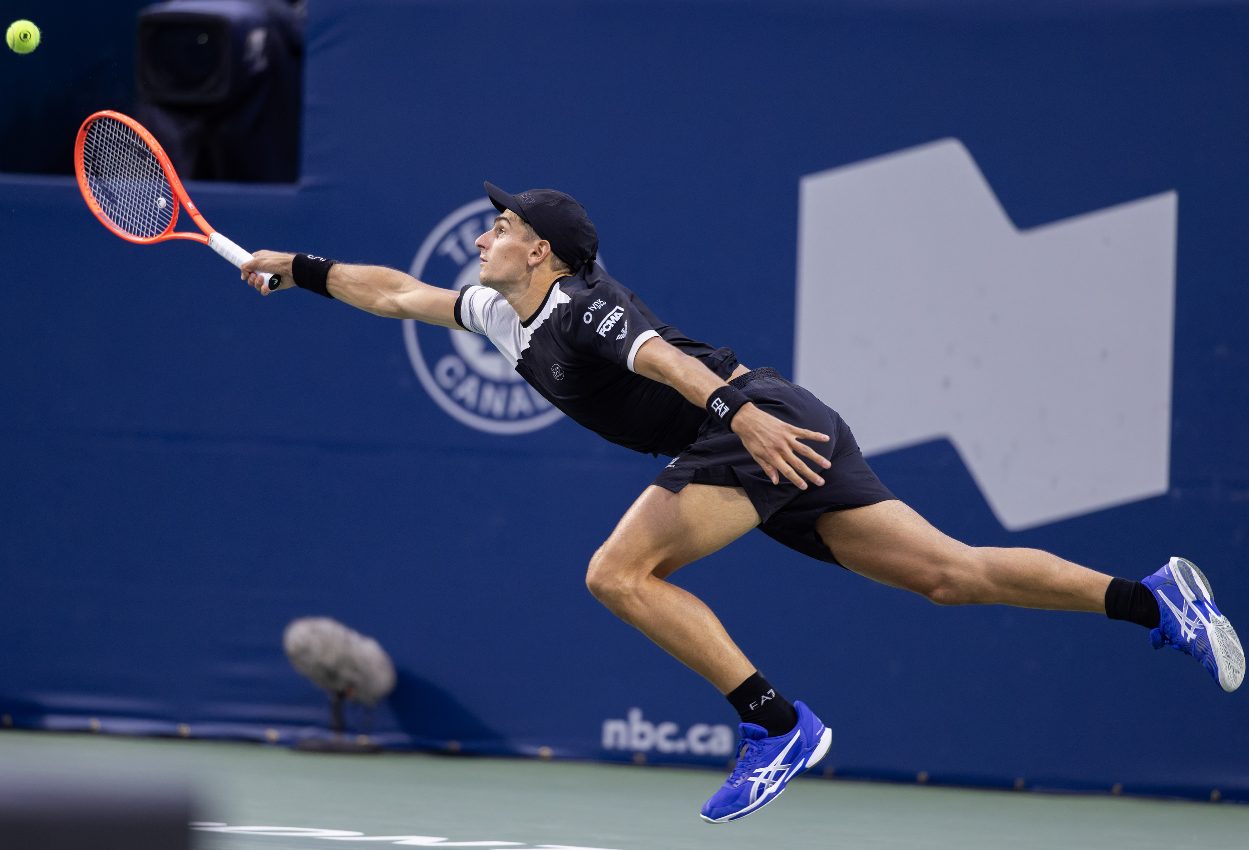 联合杯险胜戴维斯杯，兹维列夫惊艳四座