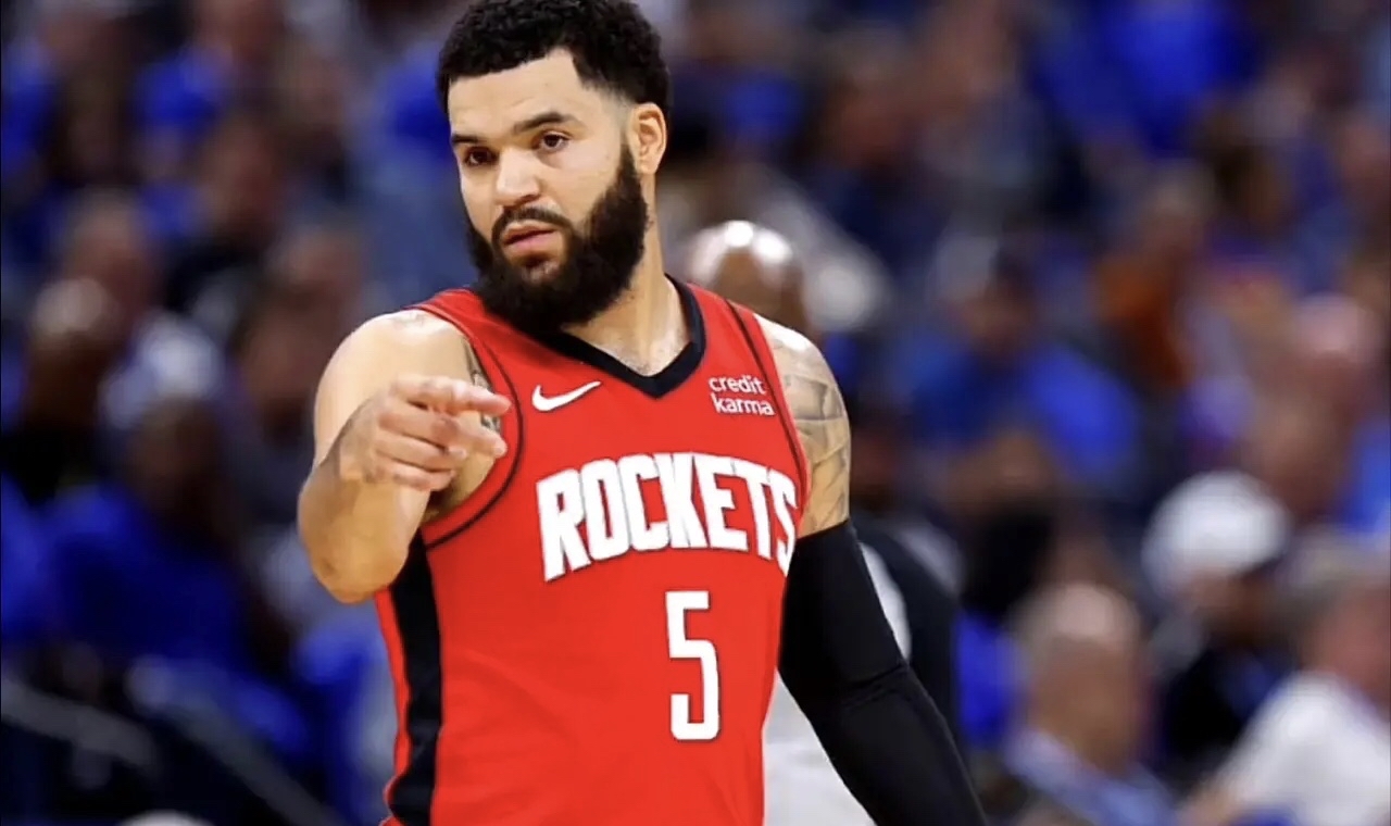 爵士翻盘吉林队，范弗利特惊艳四座