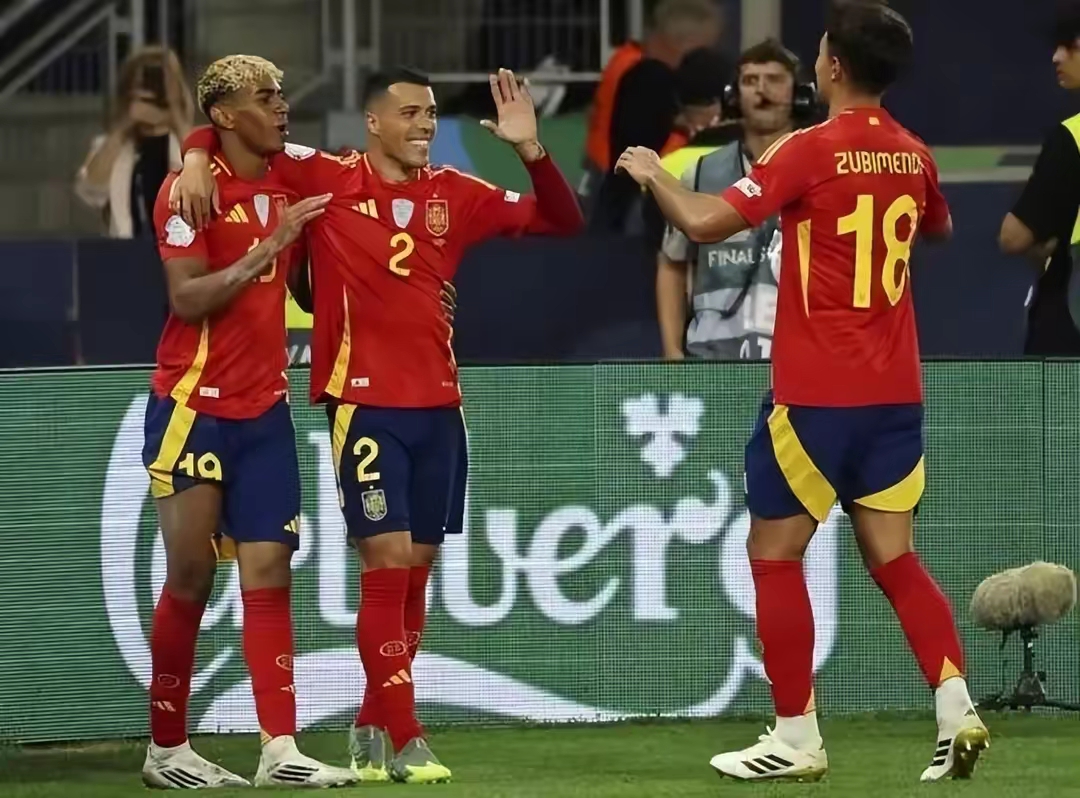 葡萄牙队鏖战德国队，王皓点燃赛场