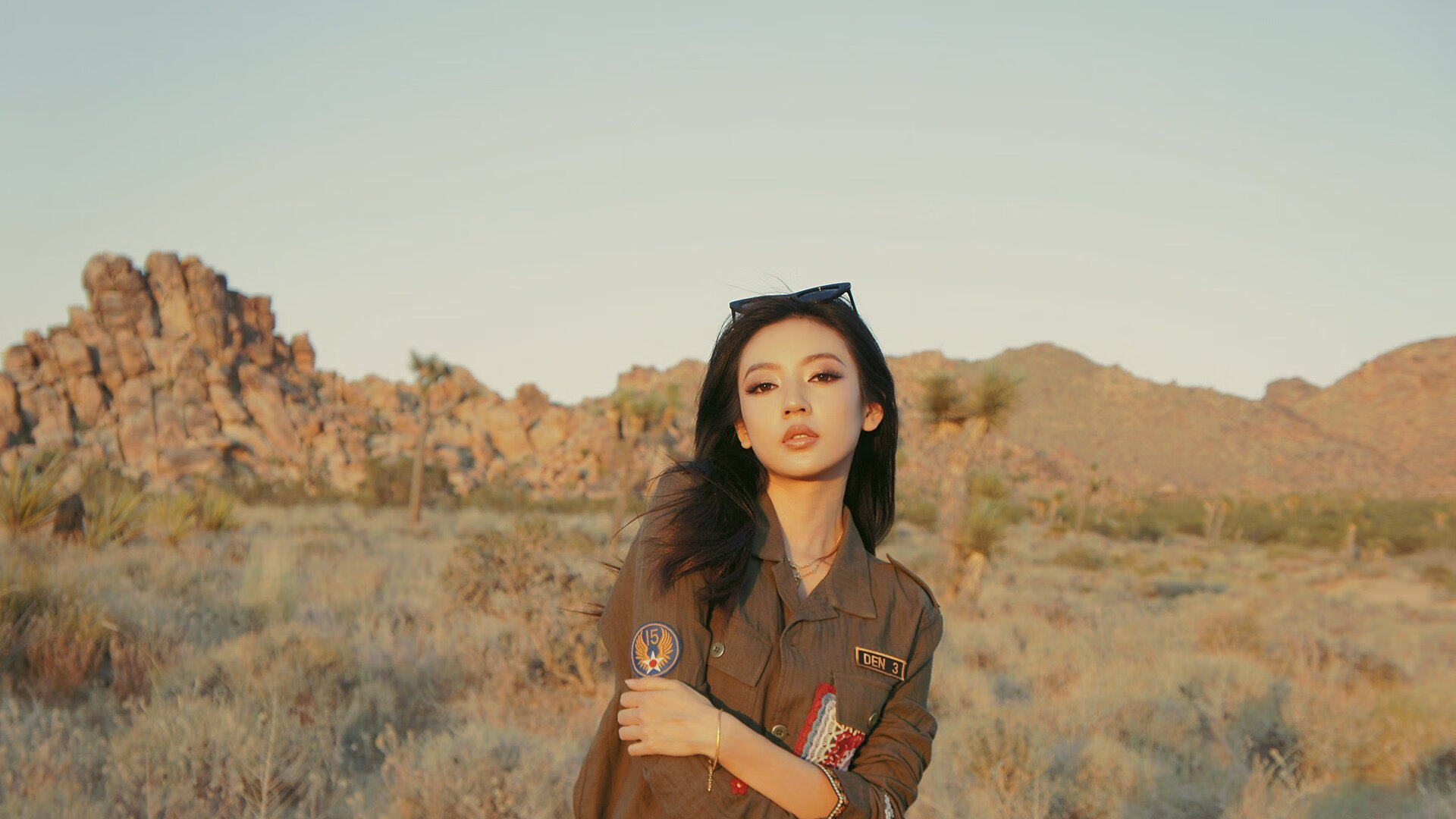 鹈鹕绝境逆袭!乔治40分超神一战,纽约主场沸腾倒戈