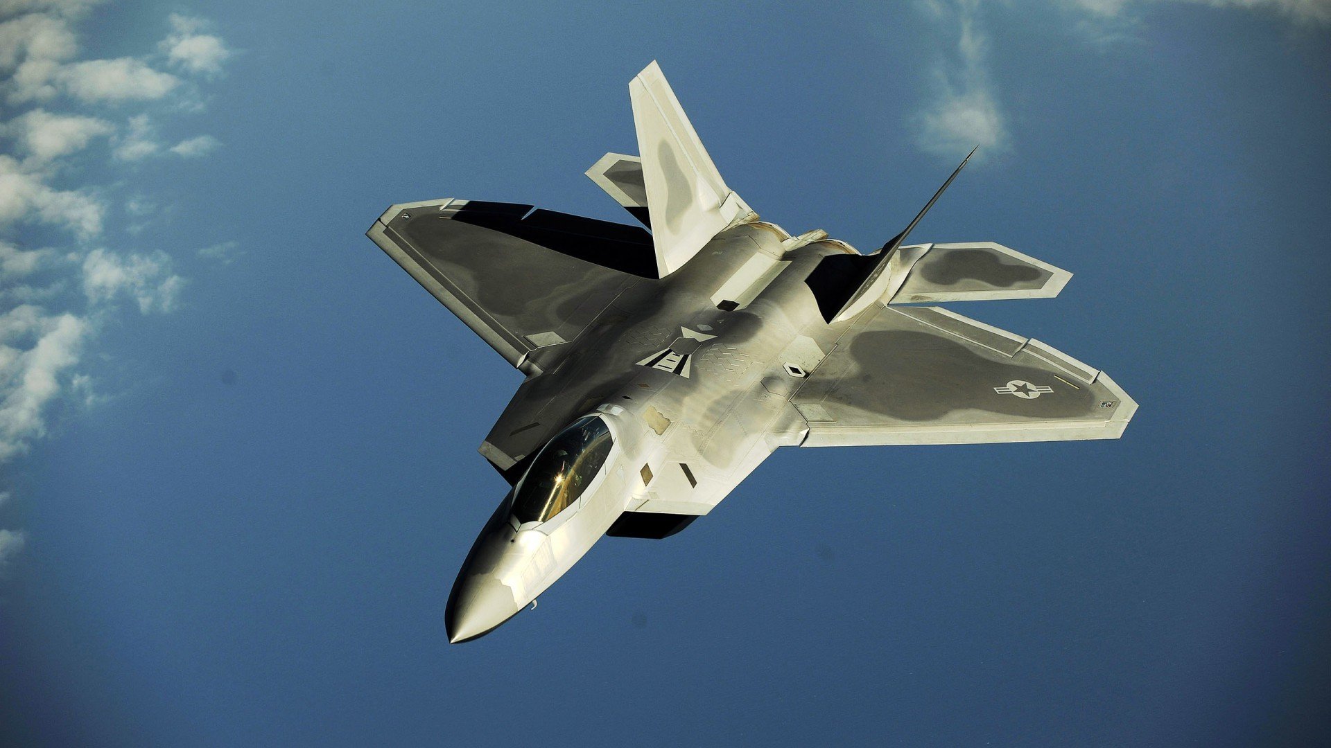 双星闪耀，萨拉赫与芬兰冰球队在关键时刻的共鸣