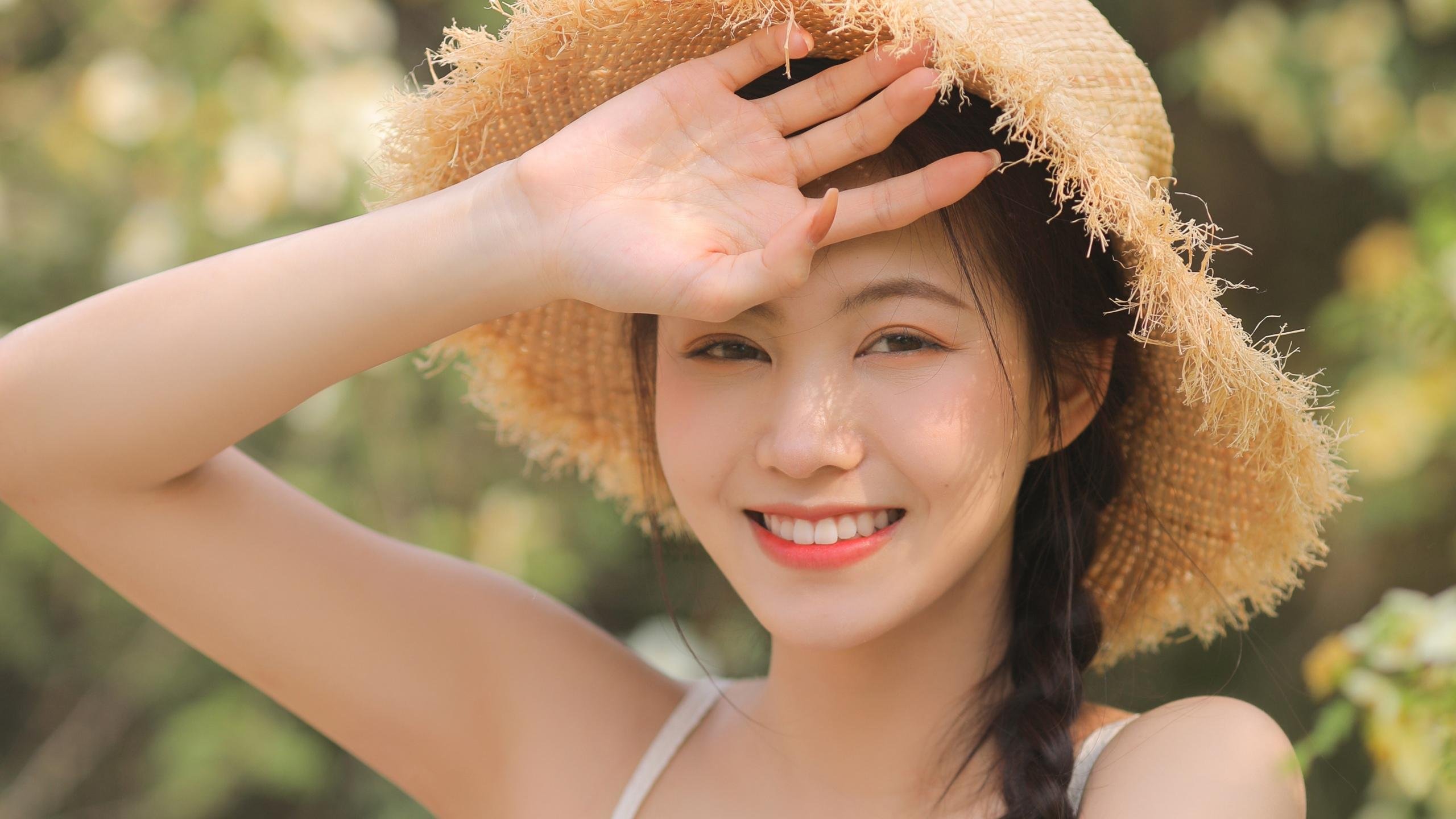 太阳在地平线两端同时升起